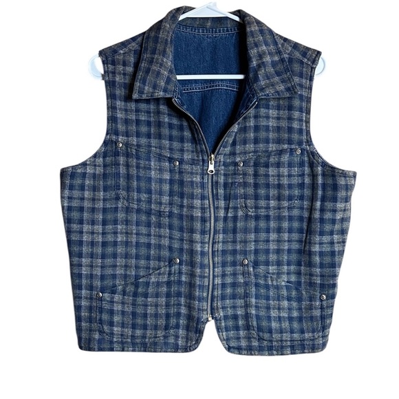 St. John's Bay Blue Denim and Plaid Reversible Vest - Picture 5 of 11